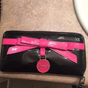 Harrod’s wristlet
